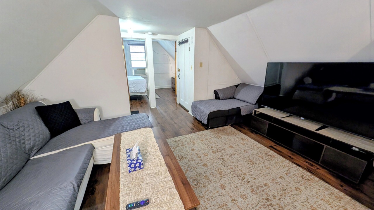 Photo of Bedroom in Irving Park East