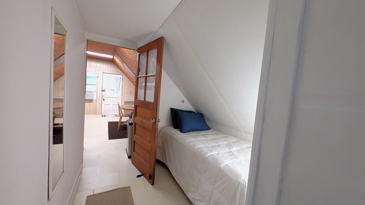 Photo of Bedroom in Irving Park East