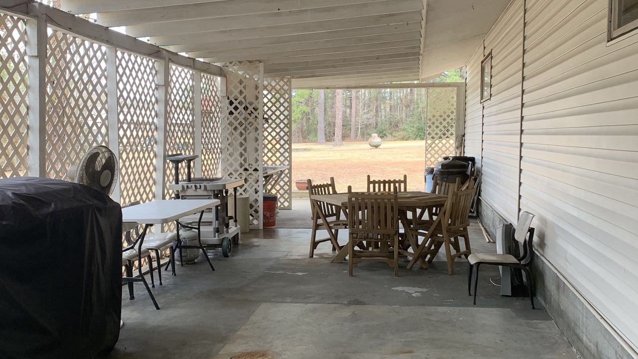 Photo of Outdoor in Broaddus