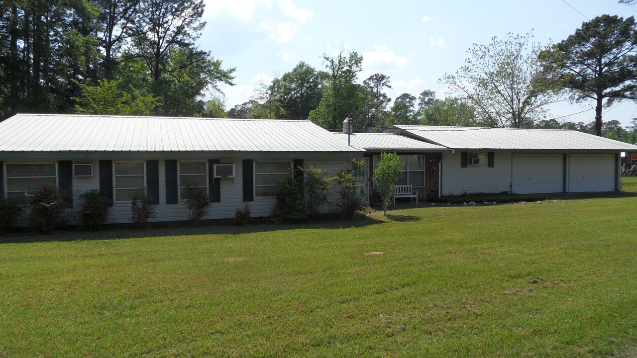 Photo of Bedroom in Broaddus