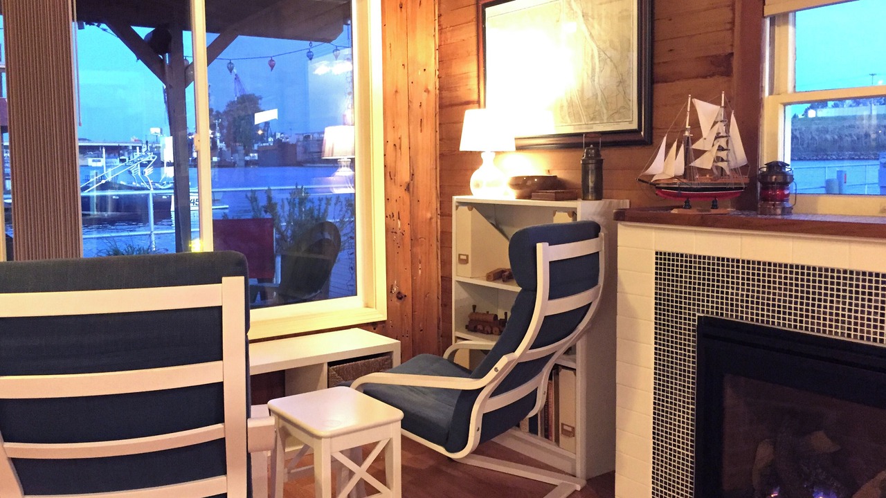 Photo of Livingroom in Hayden Island