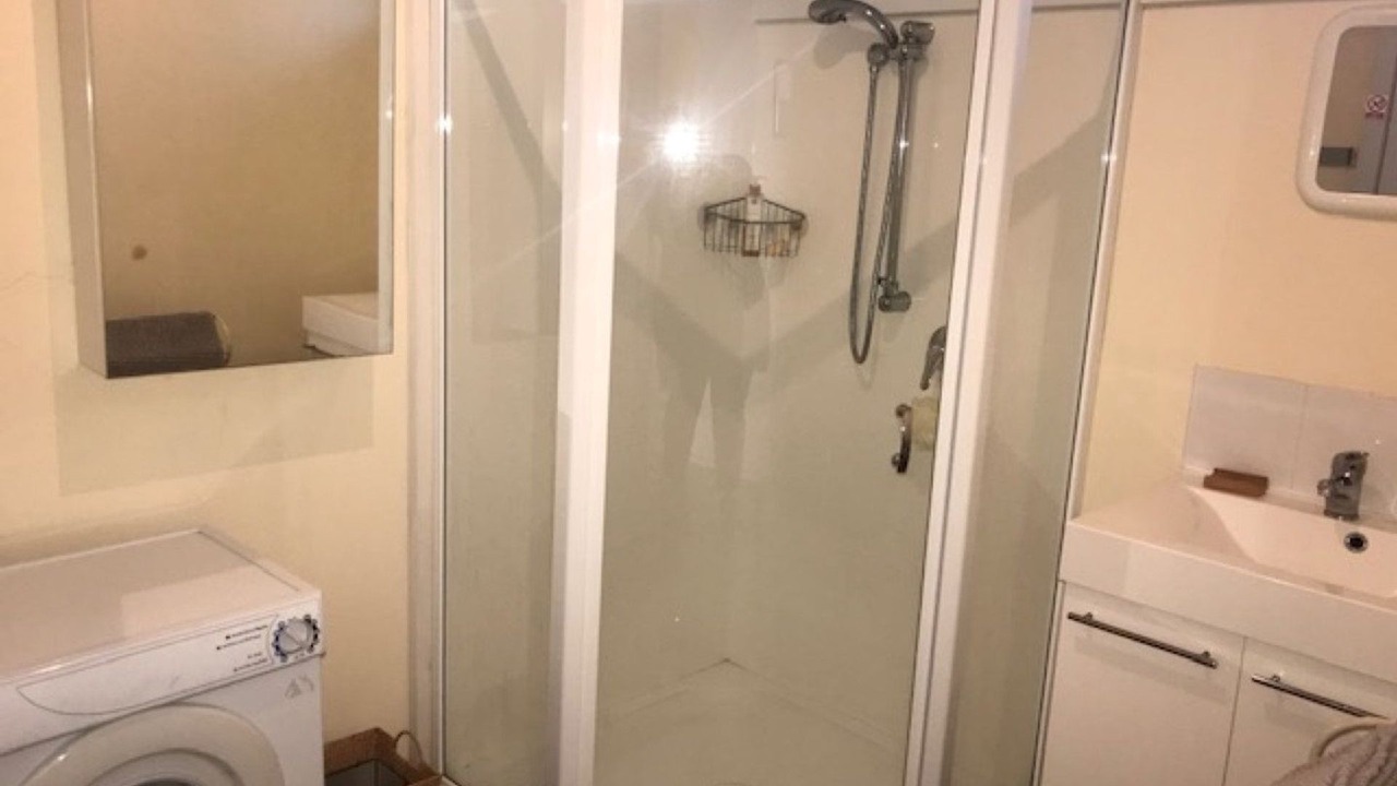 Photo of Bathroom in Ventnor