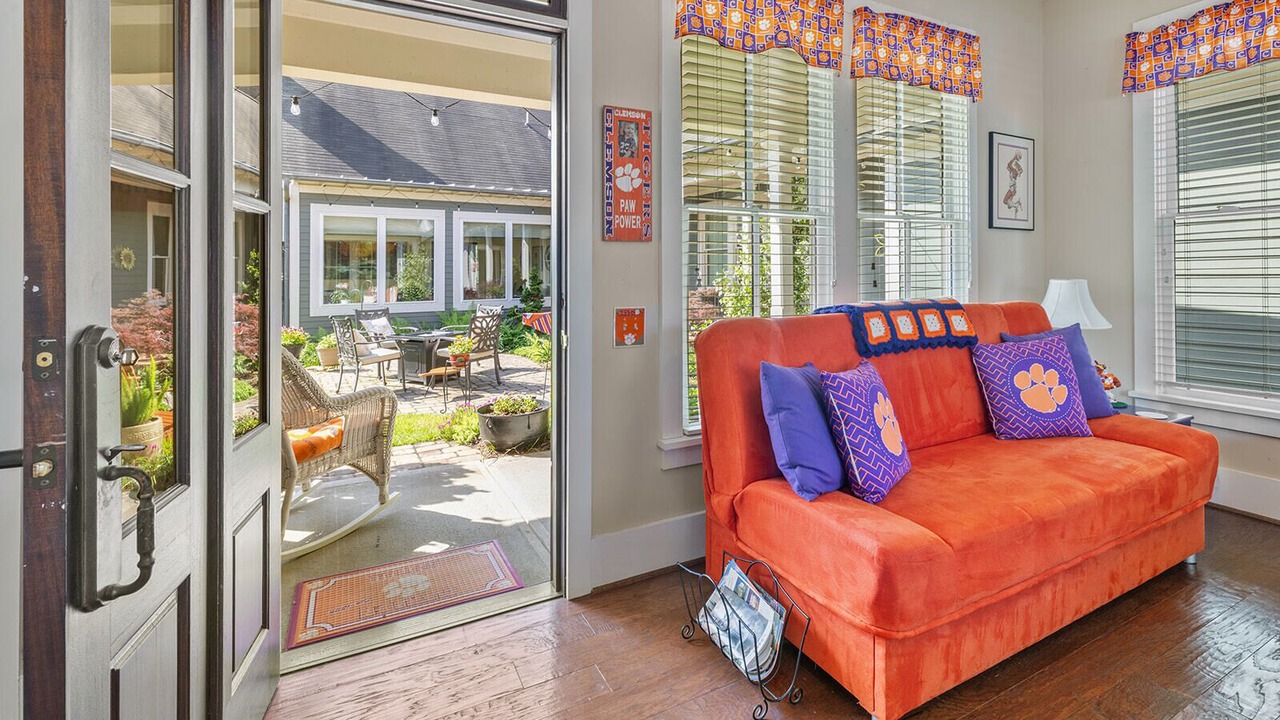 Photo of Livingroom in Clemson