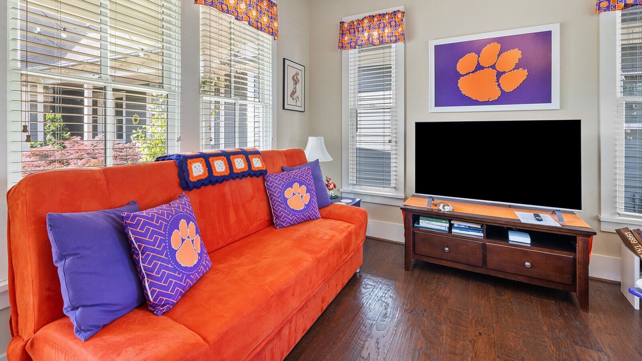 Photo of Livingroom in Clemson