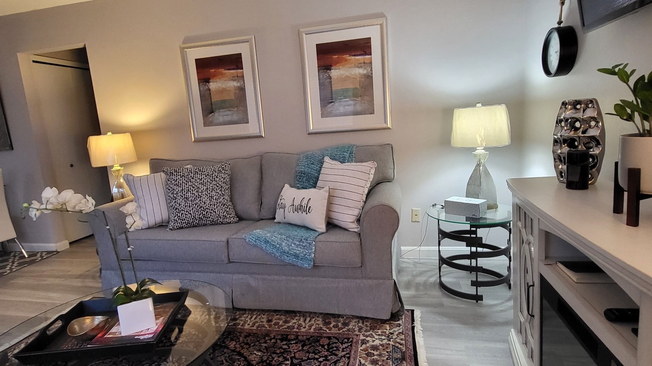 Photo of Livingroom in Westlake