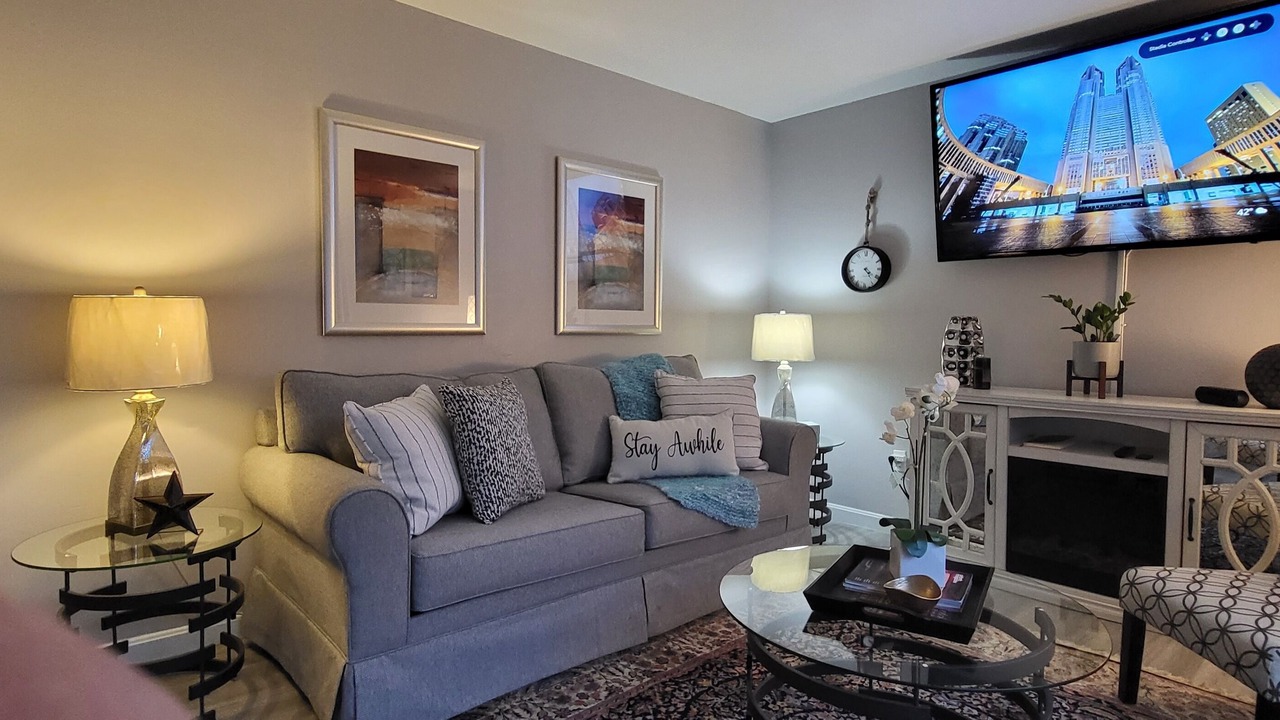 Photo of Livingroom in Westlake