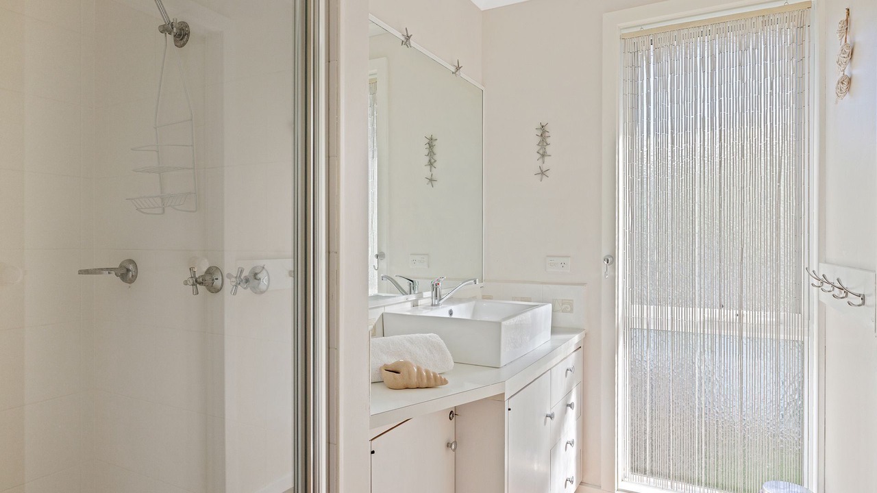 Photo of Bathroom in Ventnor