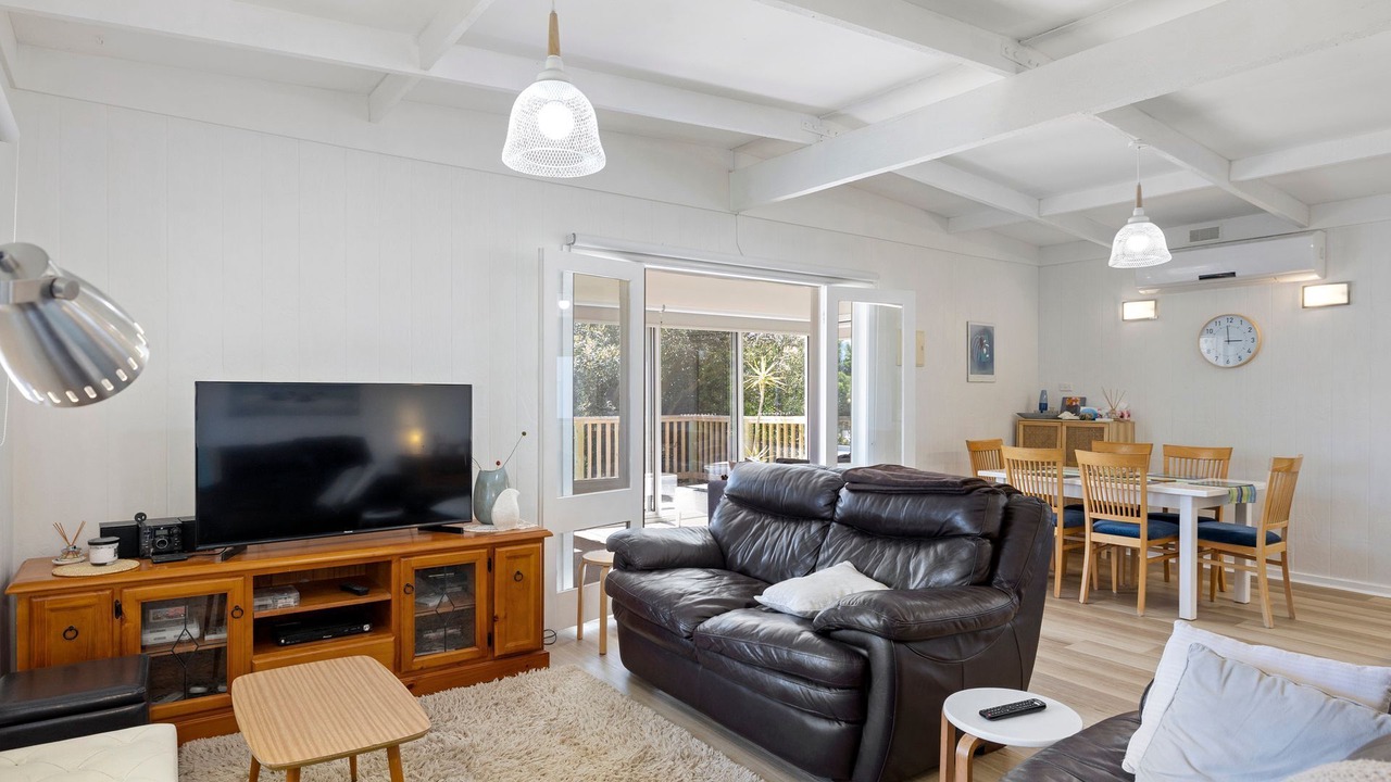 Photo of Livingroom in Smiths Beach