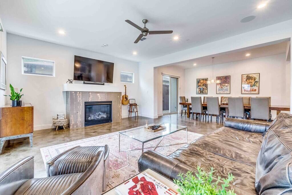 Photo of Livingroom in Lower Greenville