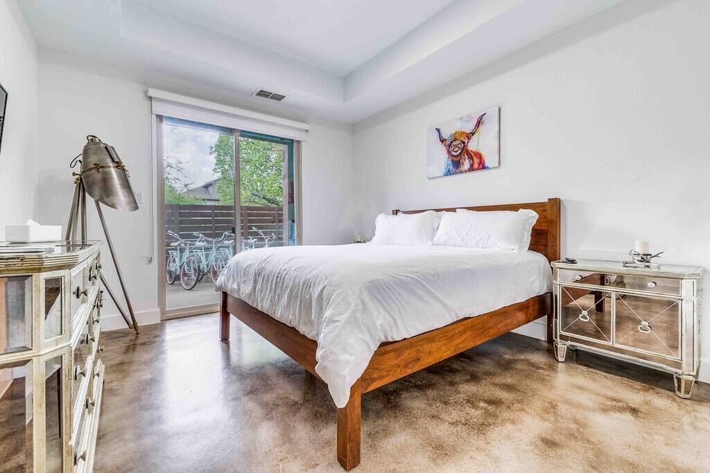 Photo of Bedroom in Lower Greenville