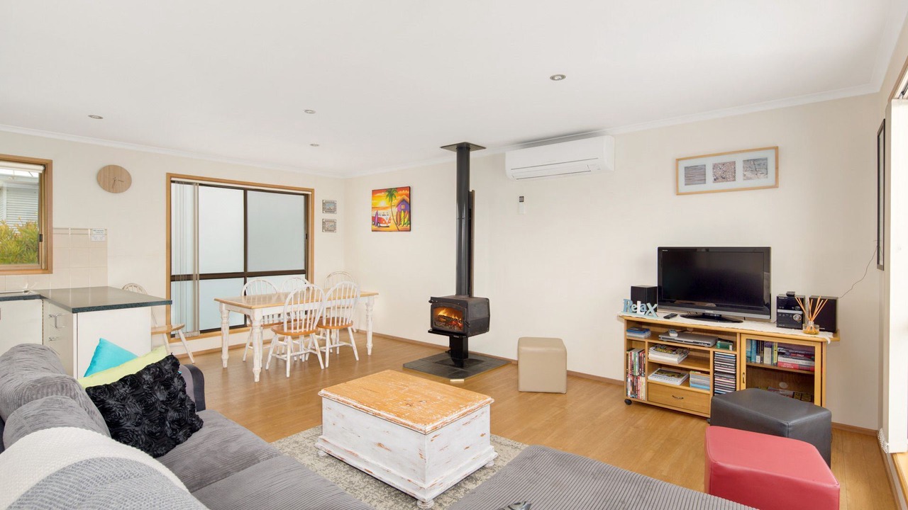 Photo of Livingroom in Surf Beach