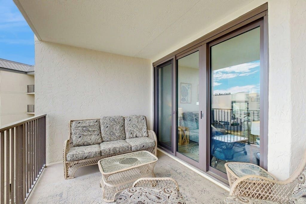 Photo of Patio Balcony in Litchfield by the Sea
