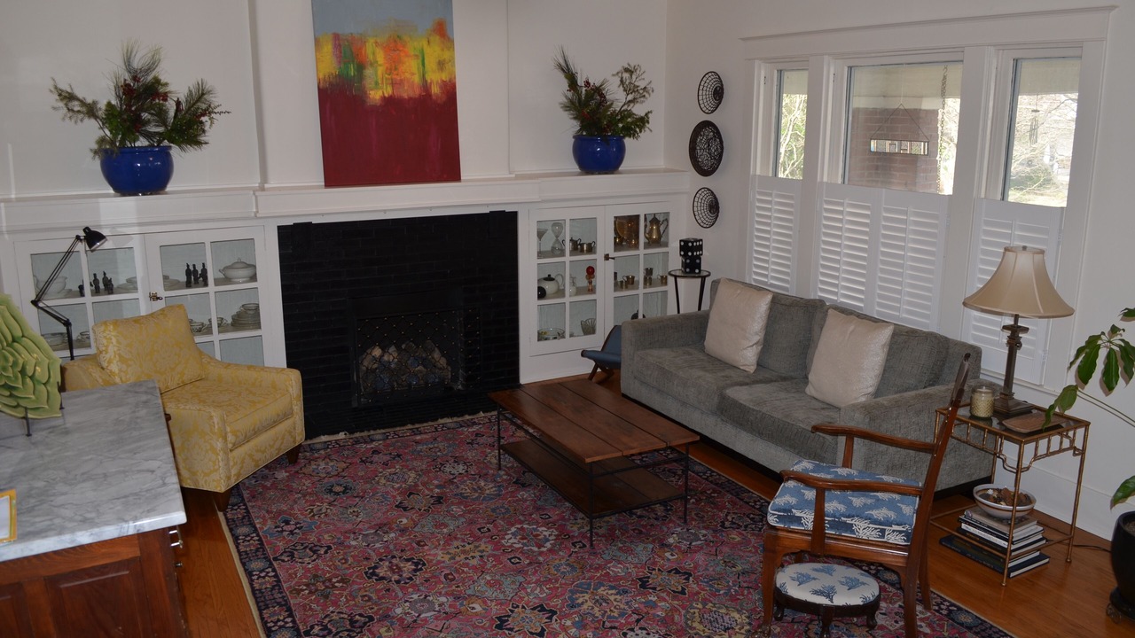 Photo of Livingroom in Cherokee Triangle