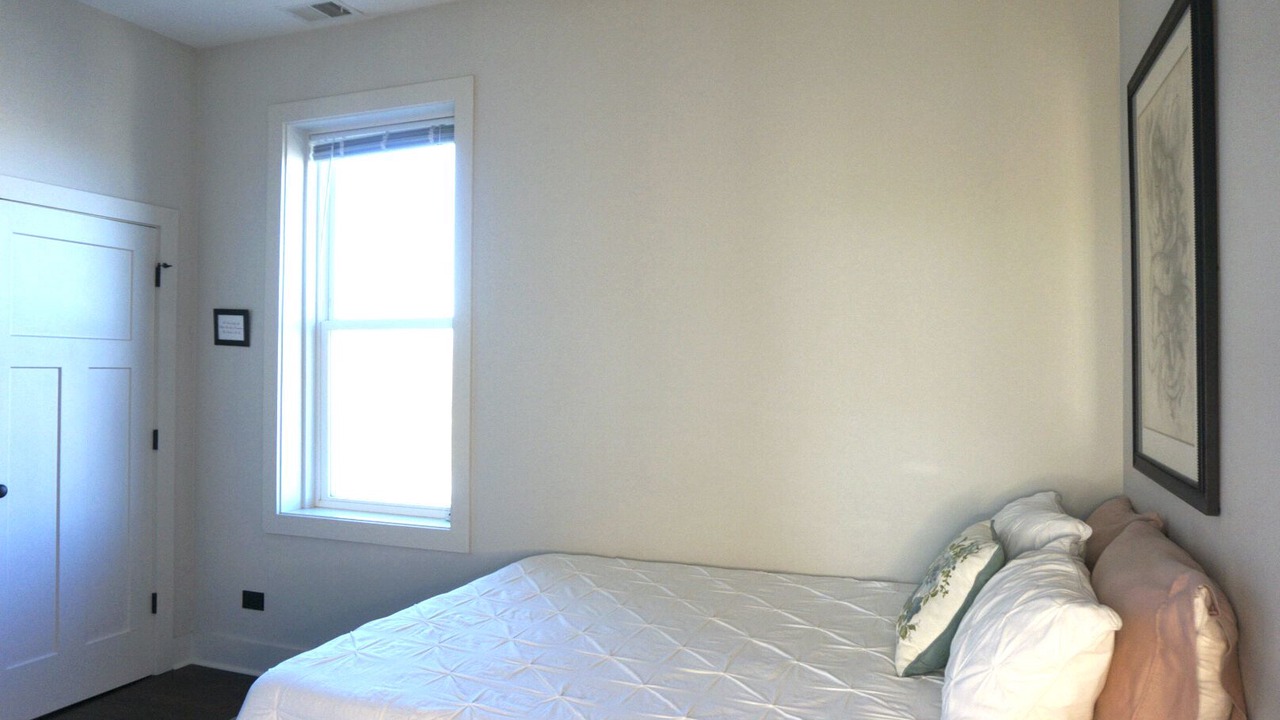 Photo of Bedroom in Rogers Park