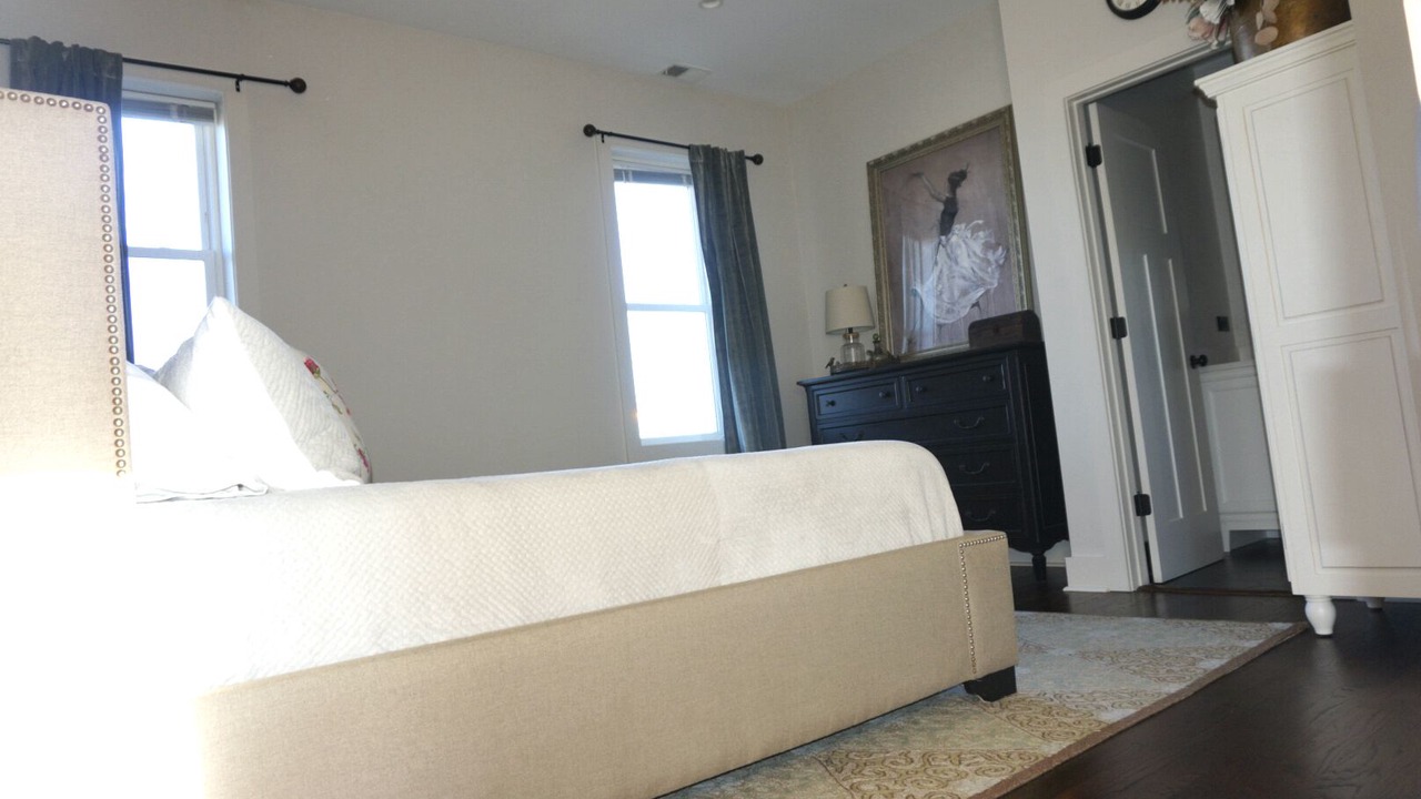 Photo of Bedroom in Rogers Park