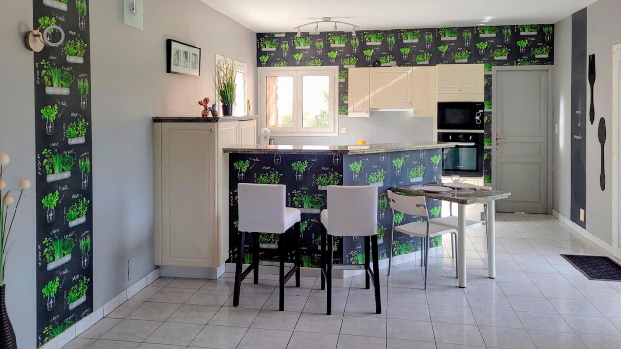 Photo of Others in Quarante