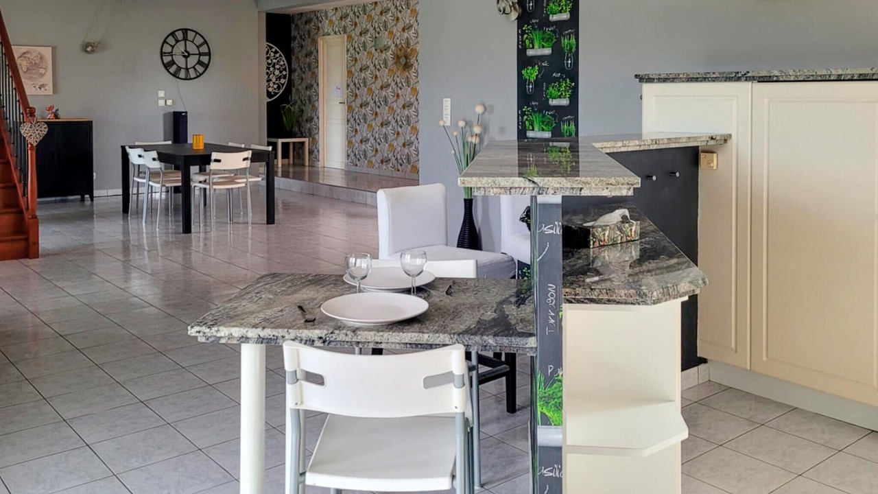 Photo of Others in Quarante