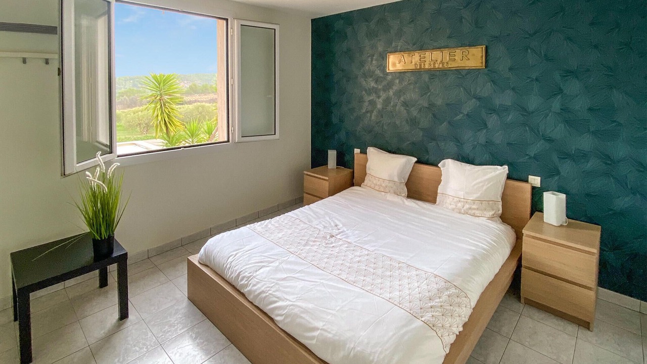 Photo of Others in Quarante