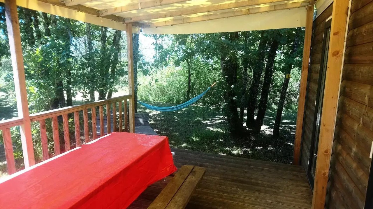 Photo of Patio Balcony in Devillac