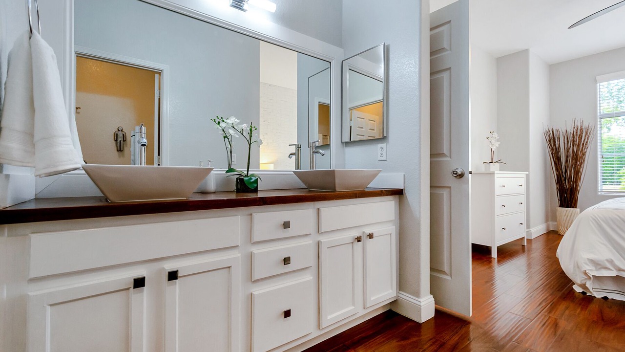 Photo of Bathroom in Val Vista Lakes