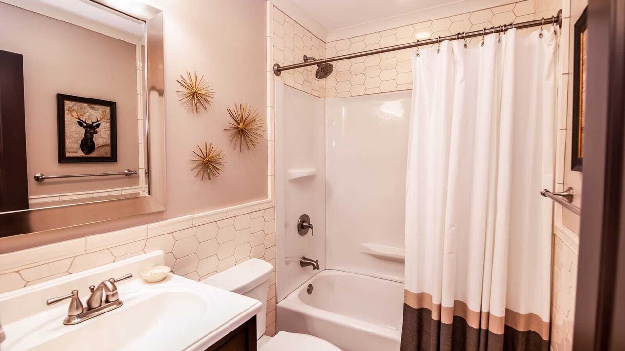 Photo of Bathroom in Blowing Rock
