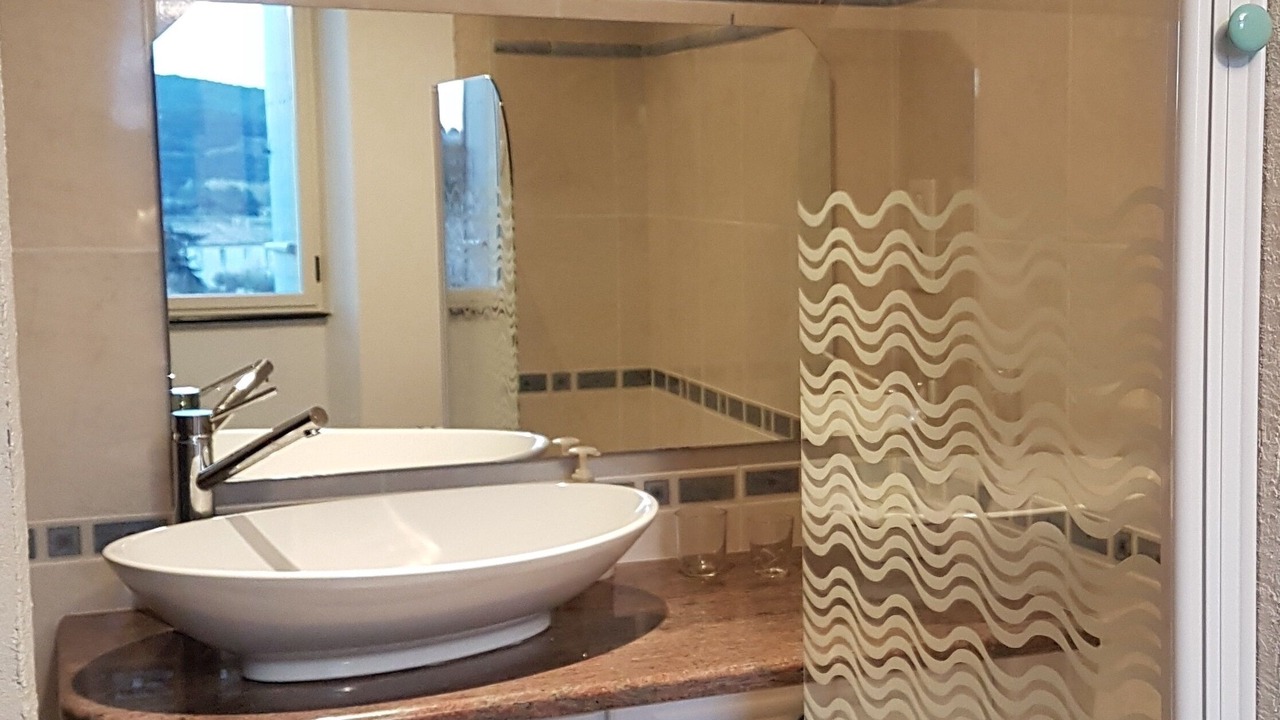 Photo of Bathroom in Roquebrun