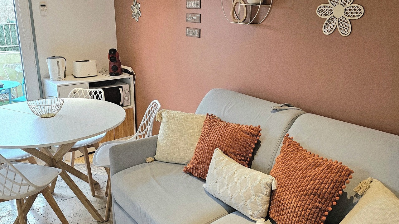 Photo of Livingroom in Caumont-sur-Durance