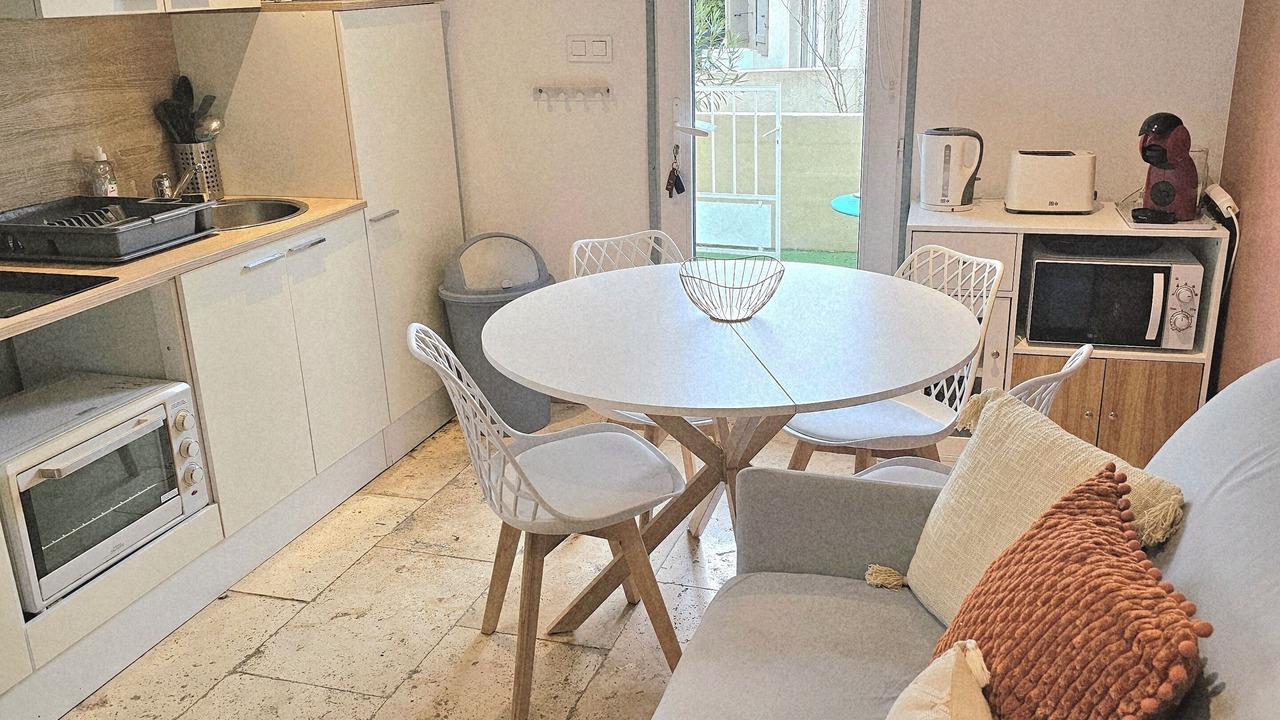 Photo of Livingroom in Caumont-sur-Durance