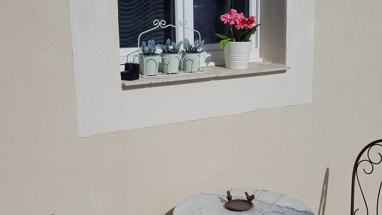 Photo of Outdoor in Tavel