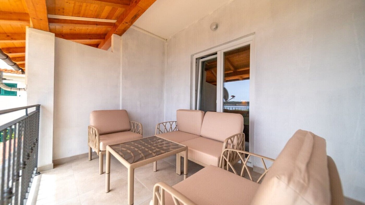 Photo of Patio Balcony in Barbat na Rabu