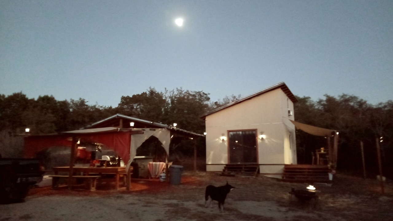 Photo of Outdoor in Oatmeal