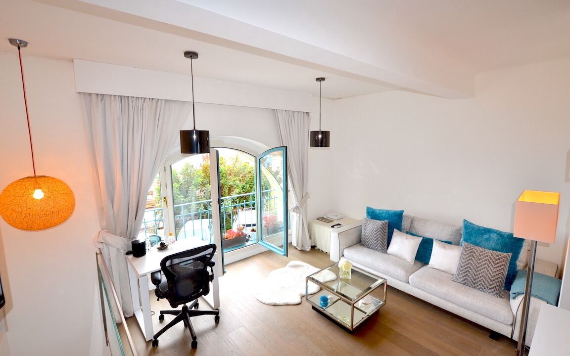 Photo of Livingroom in Beausoleil