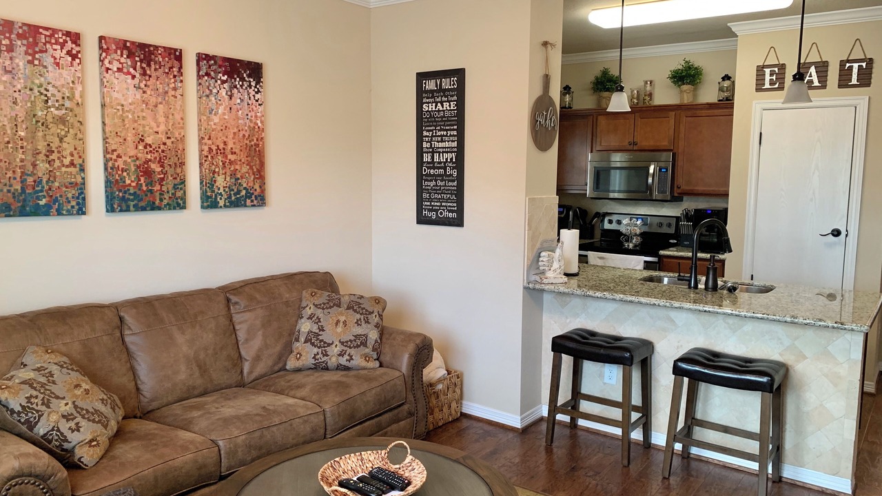 Photo of Livingroom in College Station