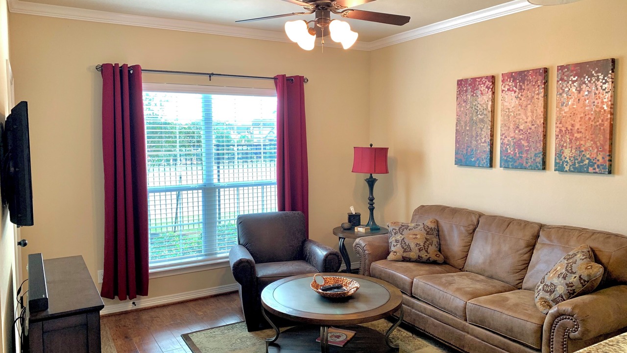 Photo of Livingroom in College Station