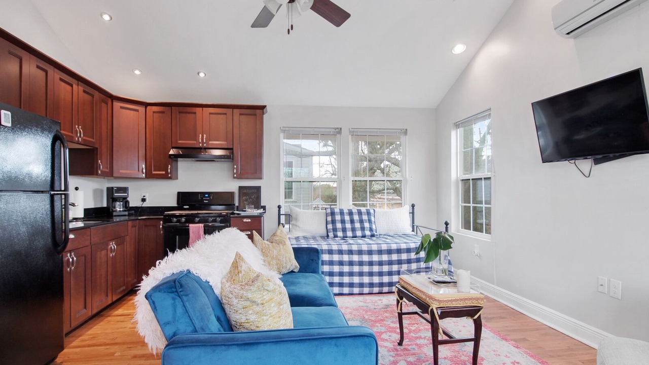 Photo of Livingroom in Freret
