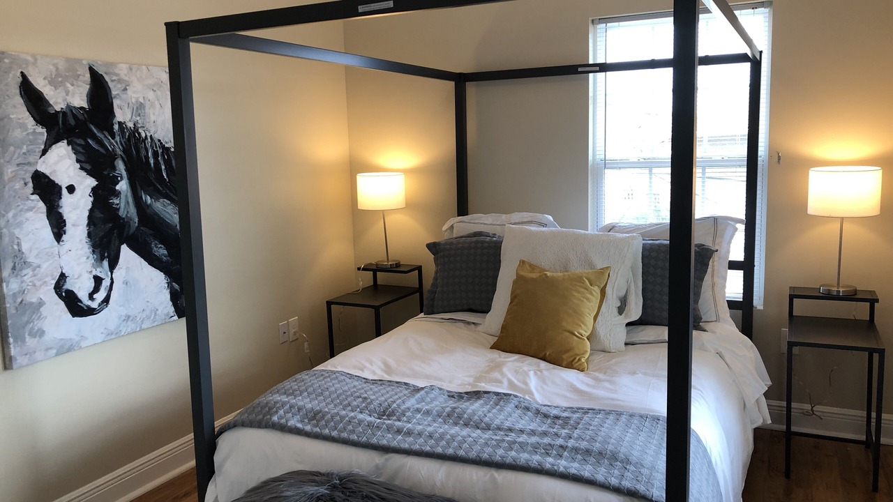 Photo of Bedroom in Freret