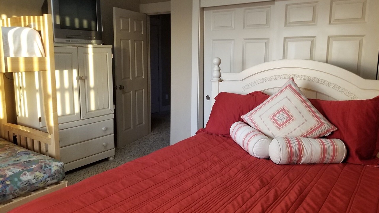 Photo of Bedroom in Roads End