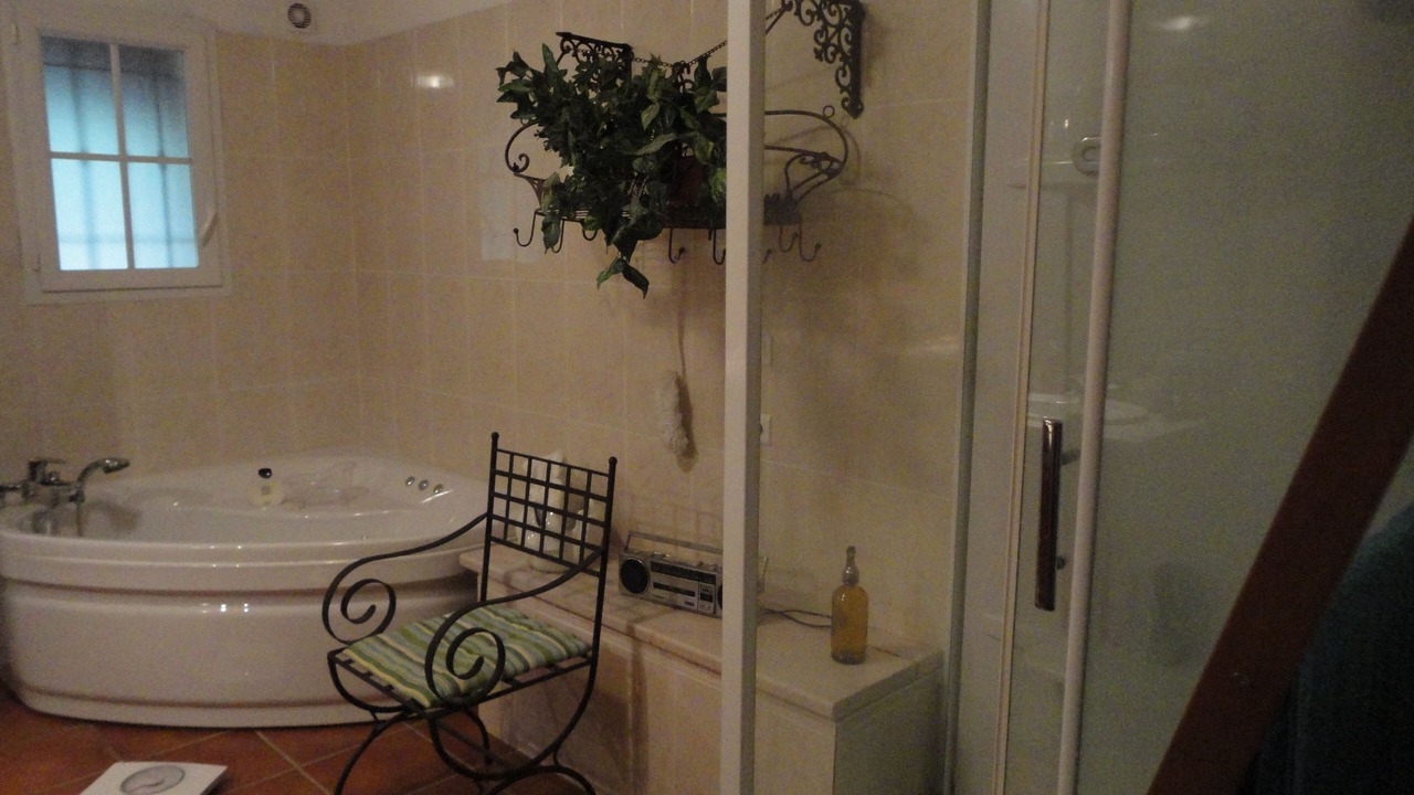 Photo of Bathroom in Saint-Jean-de-Valeriscle