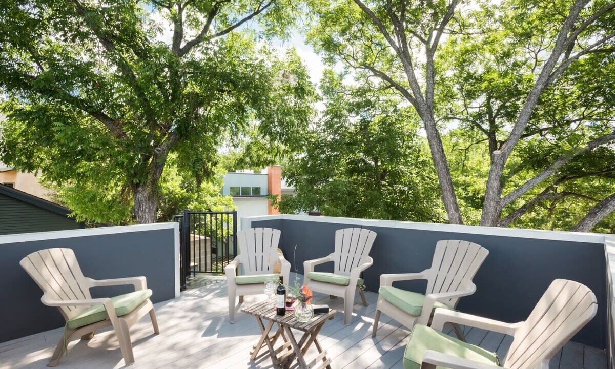 Photo of Patio Balcony in Greater South River City