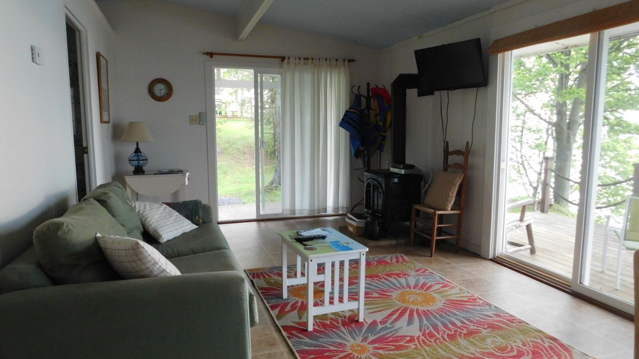 Photo of Livingroom in Cayuga