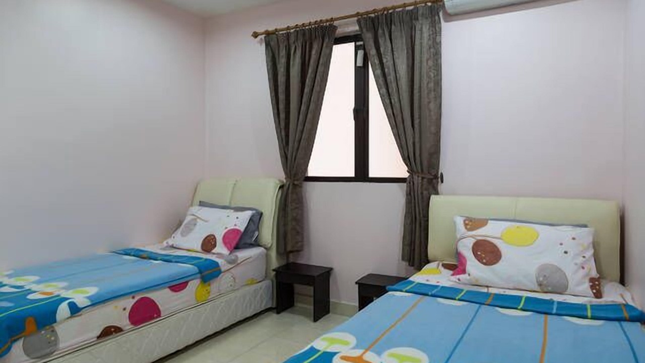 Photo of Bedroom in Tropicana