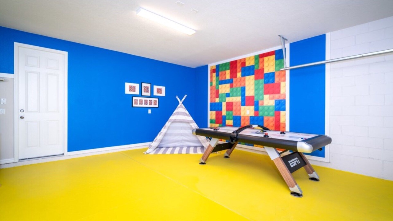 Photo of Bedroom in Bay Lake