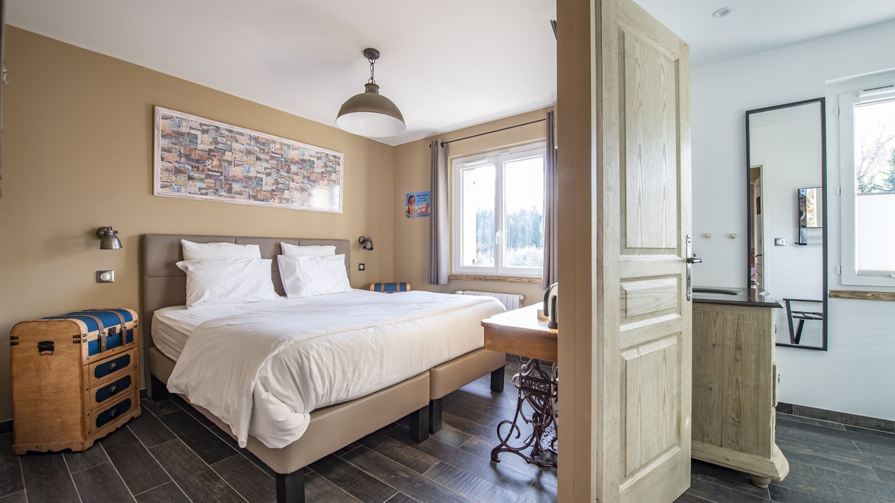 Photo of Bedroom in L'Isle-sur-la-Sorgue