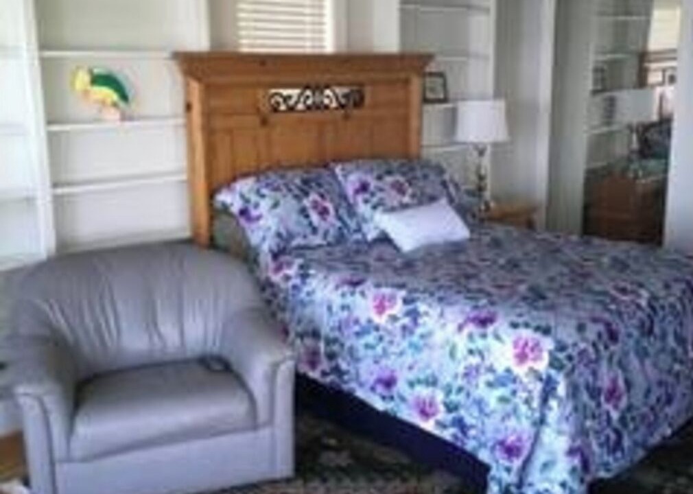 Photo of Bedroom in Colington