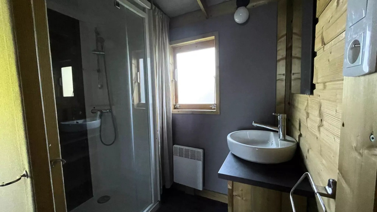 Photo of Bathroom in Recoules-Previnquieres