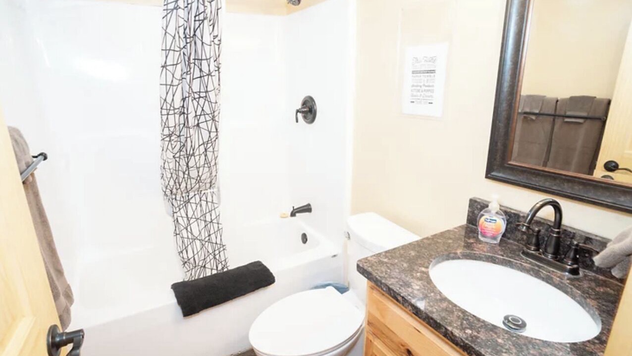 Photo of Bathroom in Attica