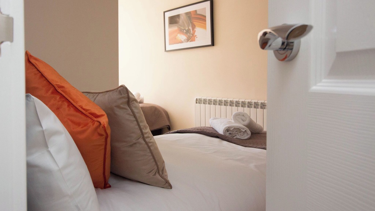 Photo of Bedroom in Southampton City Centre