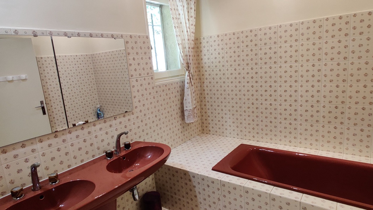 Photo of Bathroom in Savasse