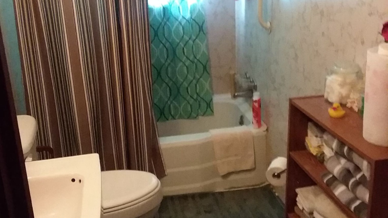 Photo of Bathroom in Kahoka