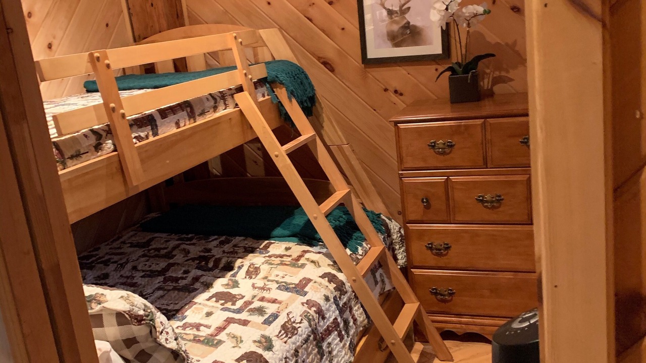 Photo of Bedroom in Bracebridge